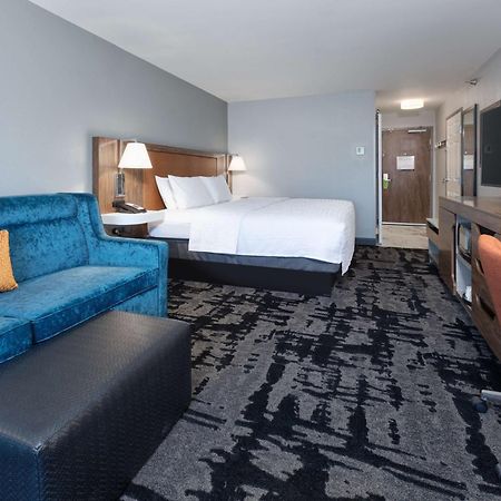 Hampton Inn Норфолк Екстериор снимка