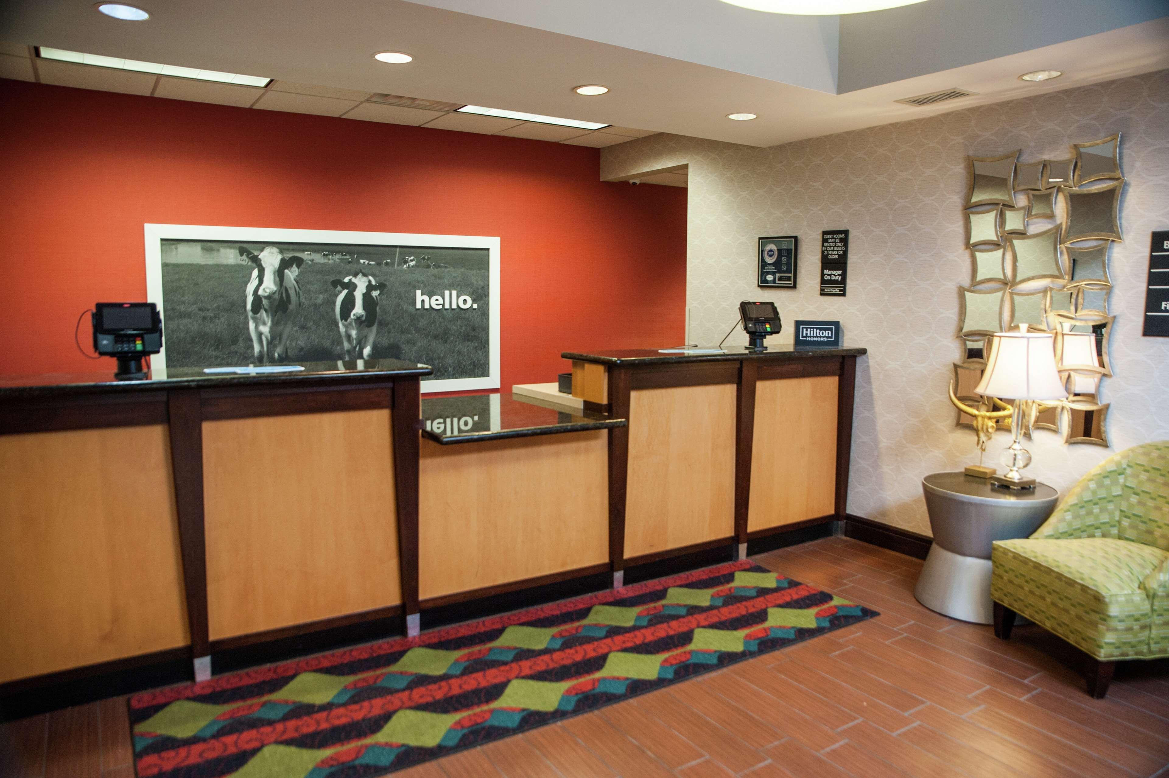 Hampton Inn Норфолк Екстериор снимка