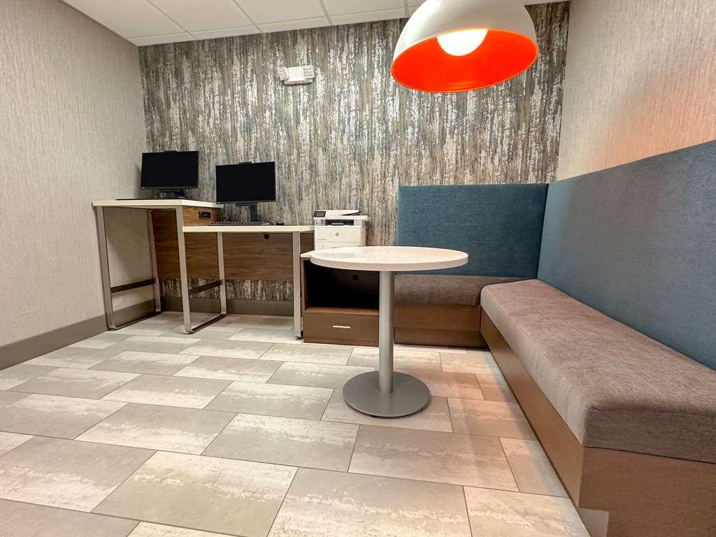 Hampton Inn Норфолк Съоръжения снимка