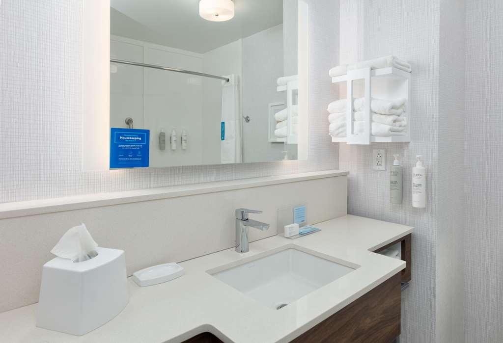 Hampton Inn Норфолк Стая снимка