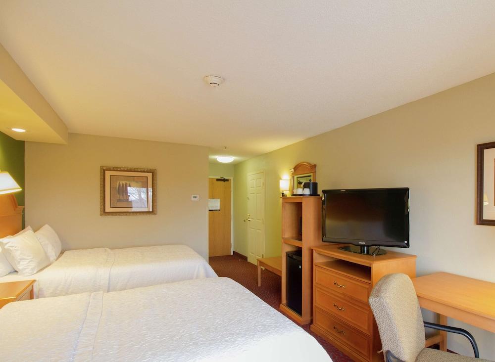 Hampton Inn Норфолк Екстериор снимка