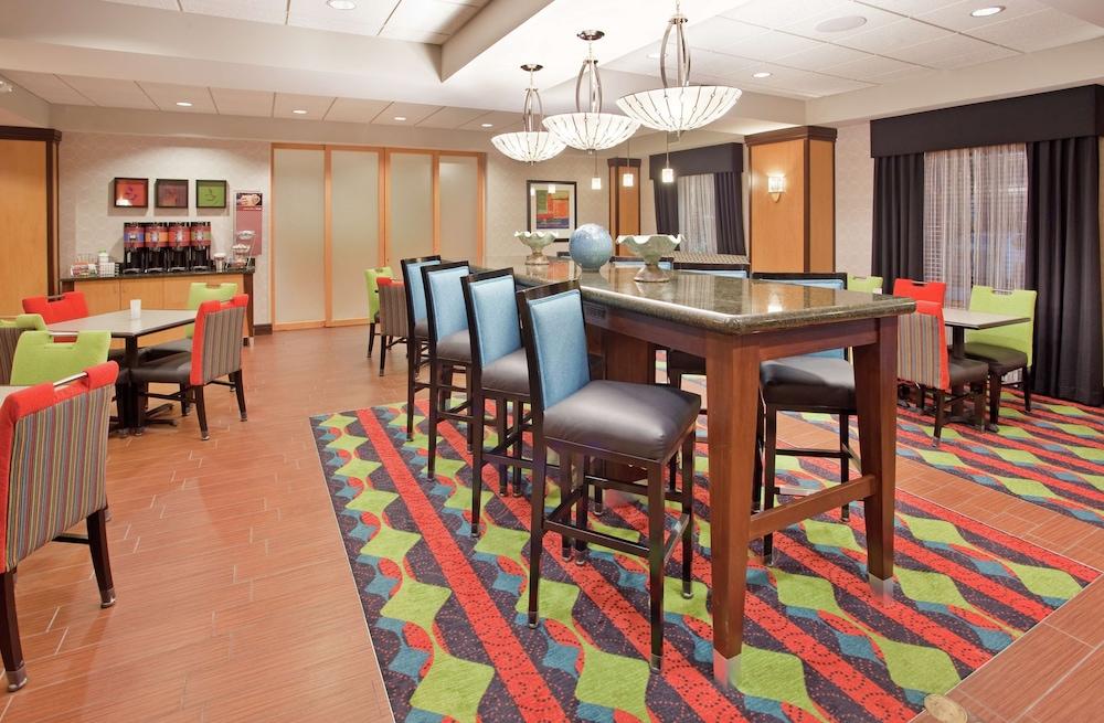 Hampton Inn Норфолк Екстериор снимка