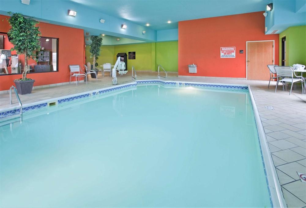 Hampton Inn Норфолк Екстериор снимка