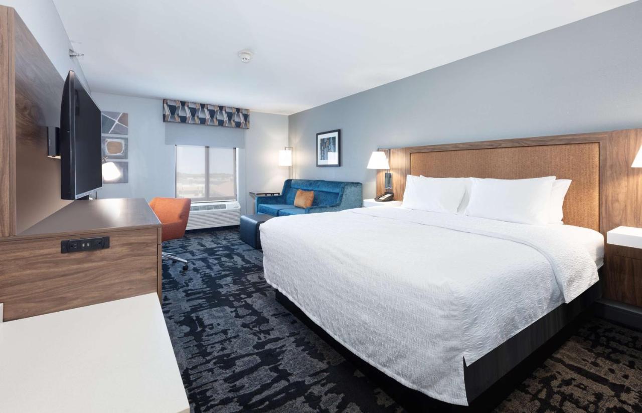 Hampton Inn Норфолк Екстериор снимка