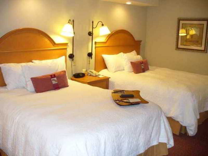 Hampton Inn Норфолк Стая снимка